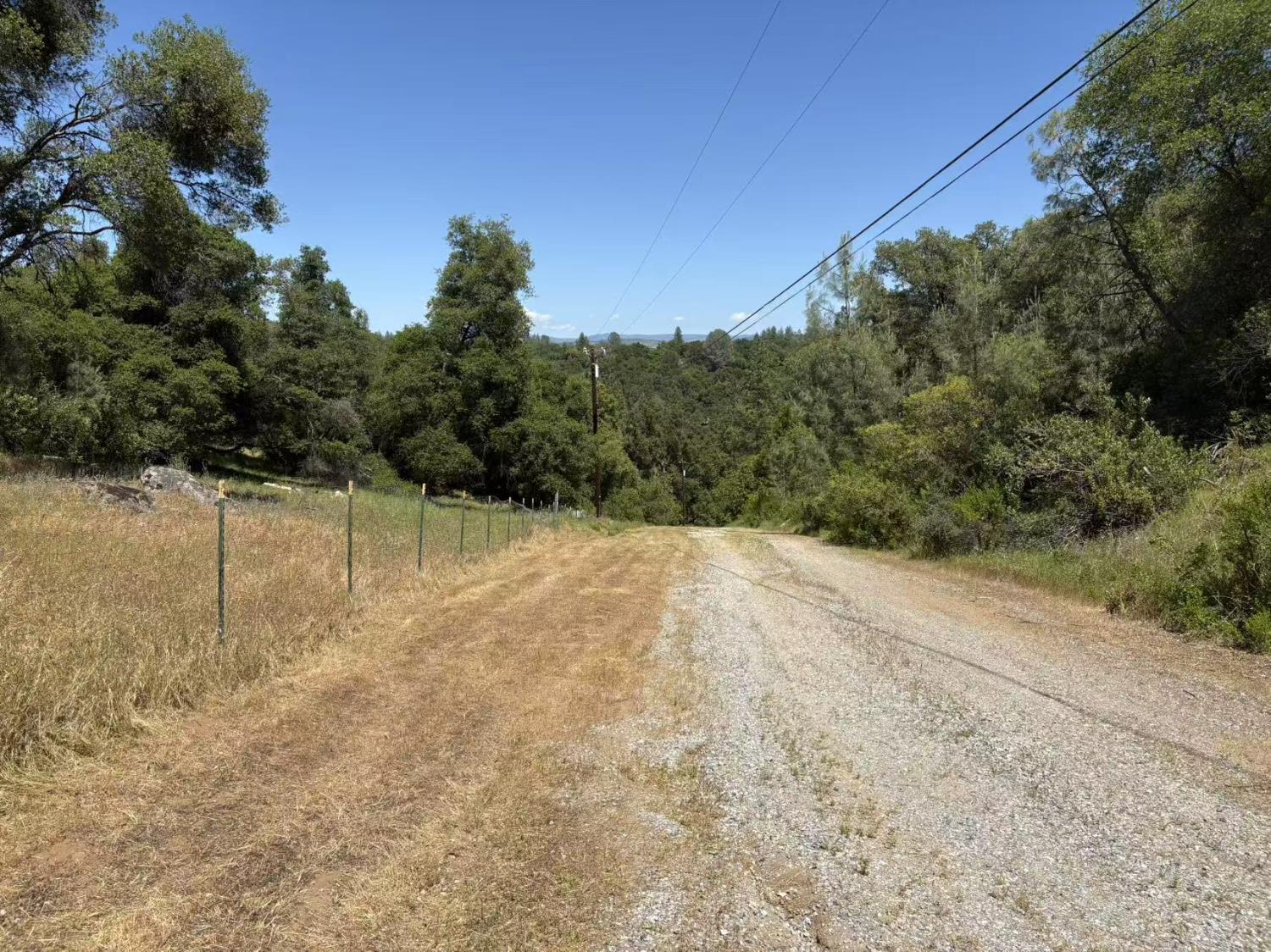 Van Pooka Court, Somerset, California image 2
