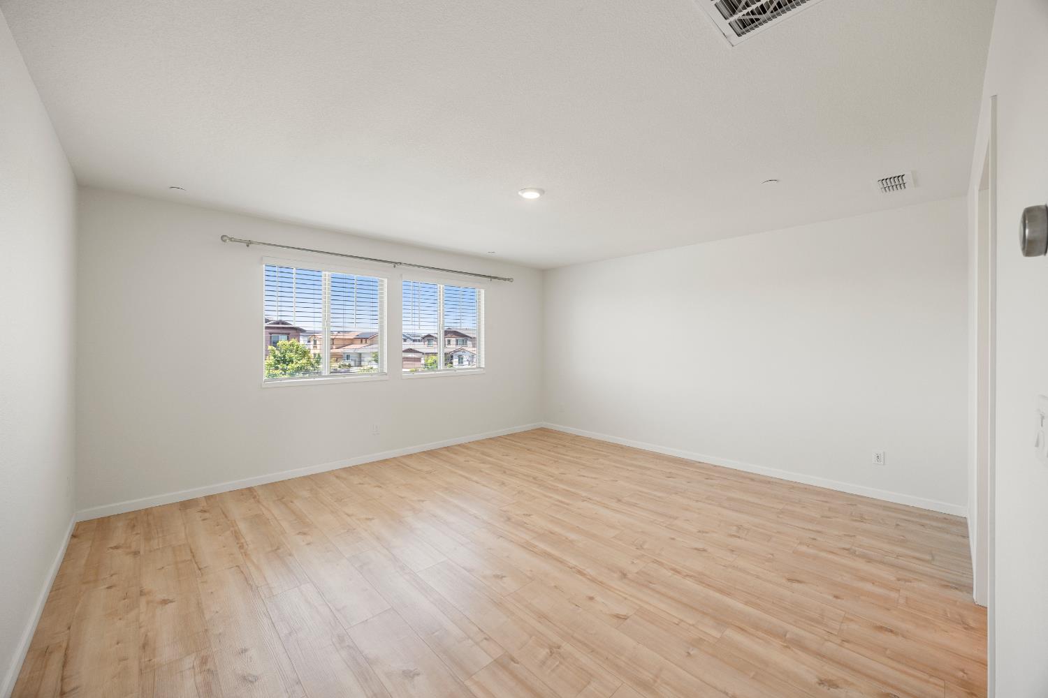 Newmarket Street, Roseville, California image 30
