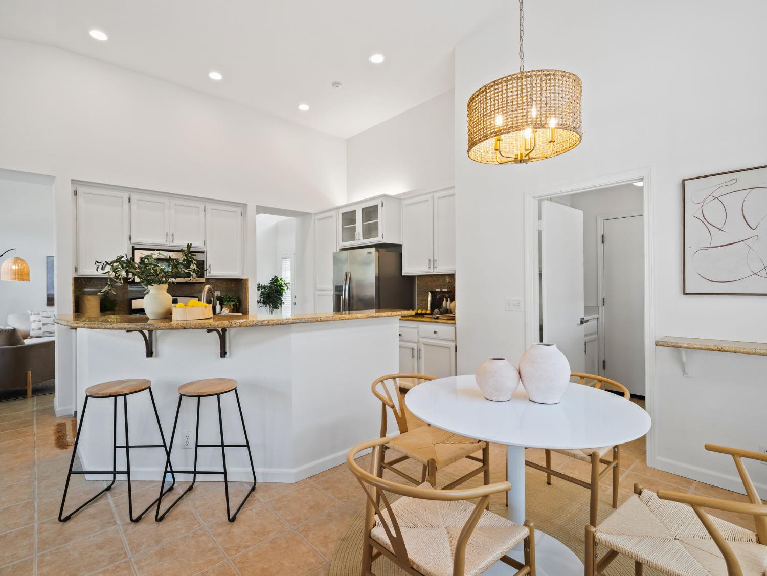 La Paloma Court, Davis, California image 14