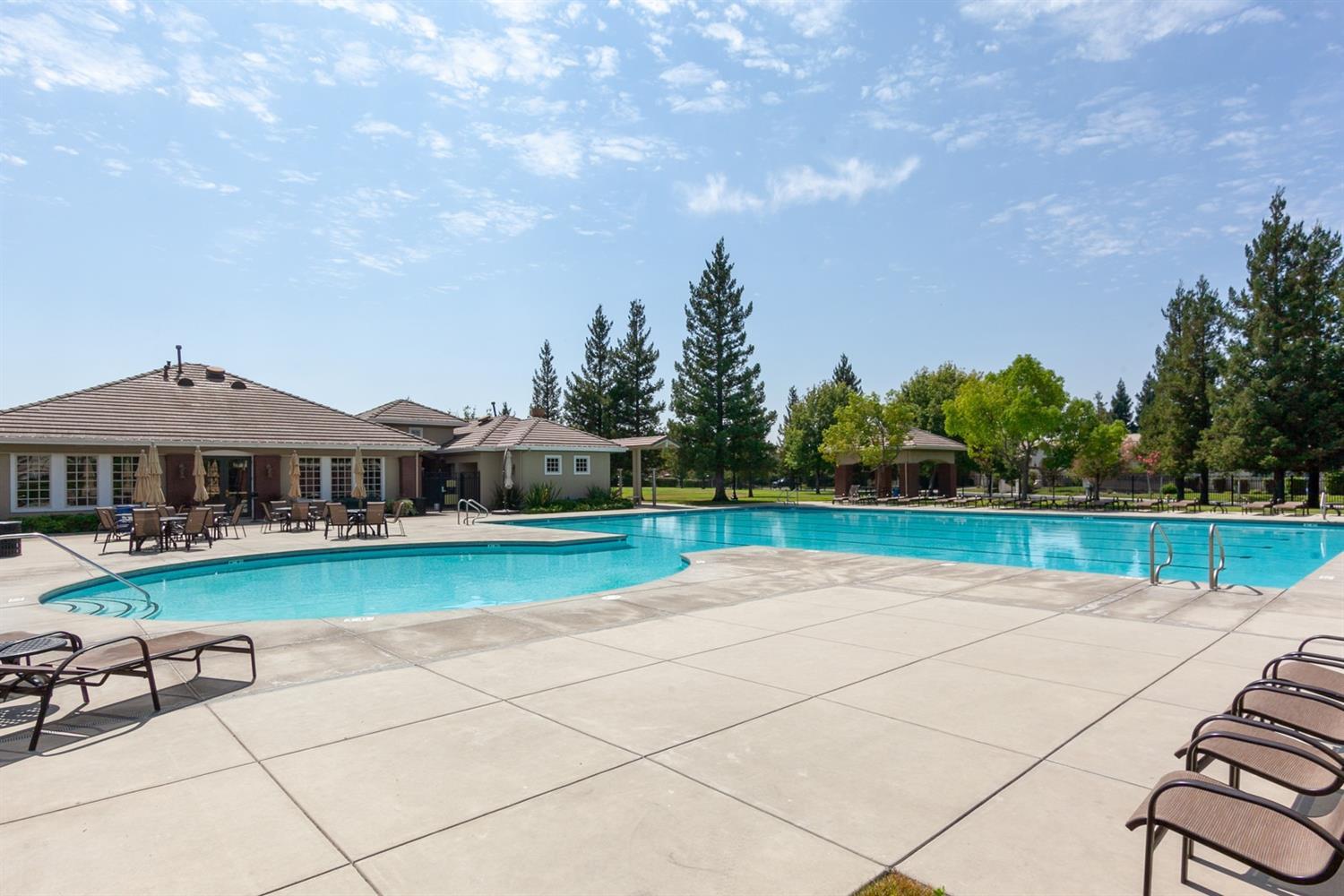 Anjou Circle, Sacramento, California image 45
