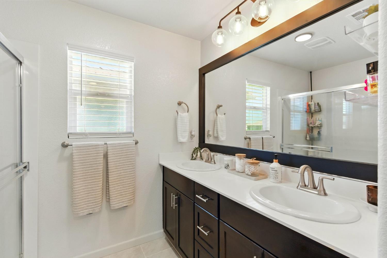 Bridgehaven Way, Sacramento, California image 9