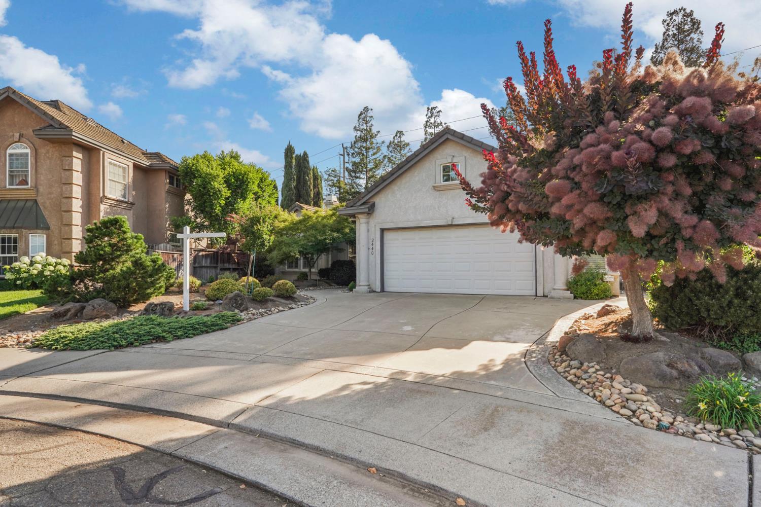 Summerset Court, Lodi, California image 3