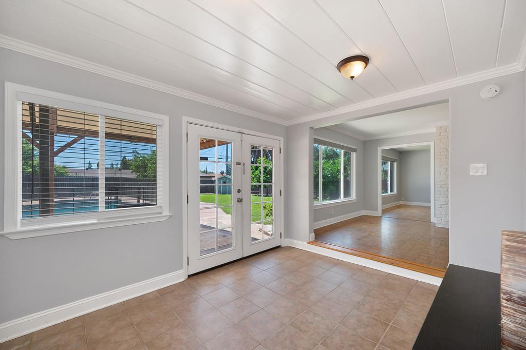 Woodhaven Ave, Carmichael, California image 10