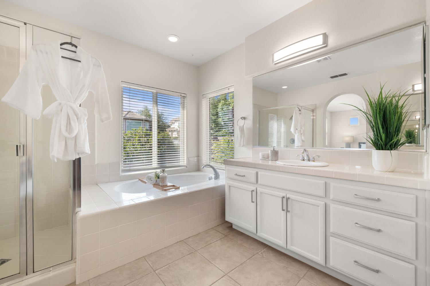 Tarvisio Way, El Dorado Hills, California image 35