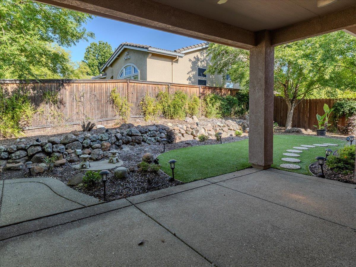 Tahoe Vista Drive, Rocklin, California image 8