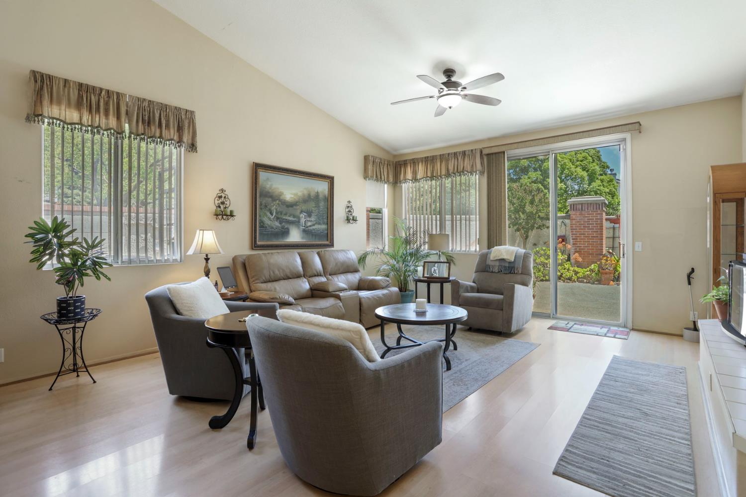 Tupelo Drive, Stockton, California image 10
