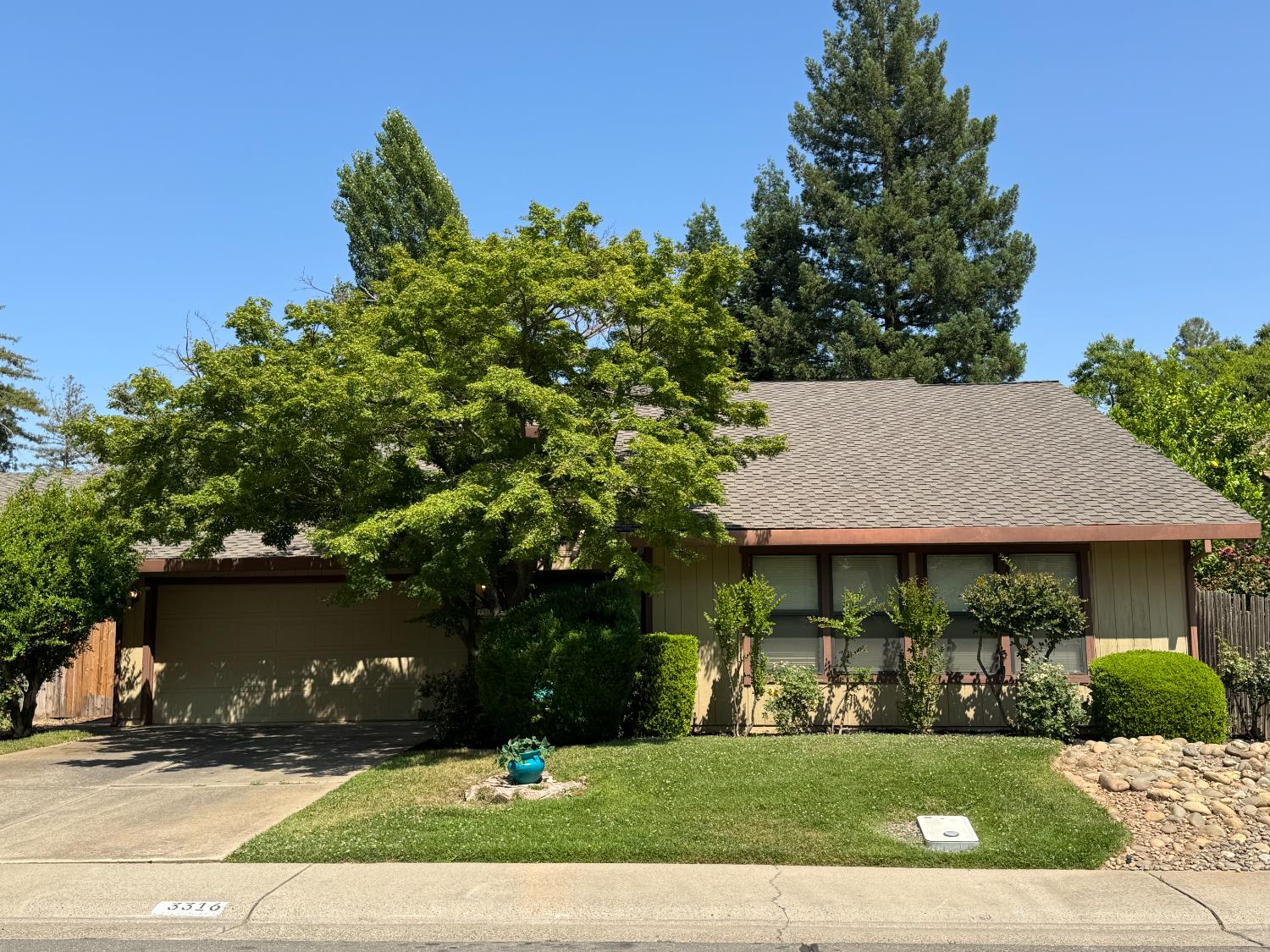 Oak Stream Court, Carmichael, California image 1