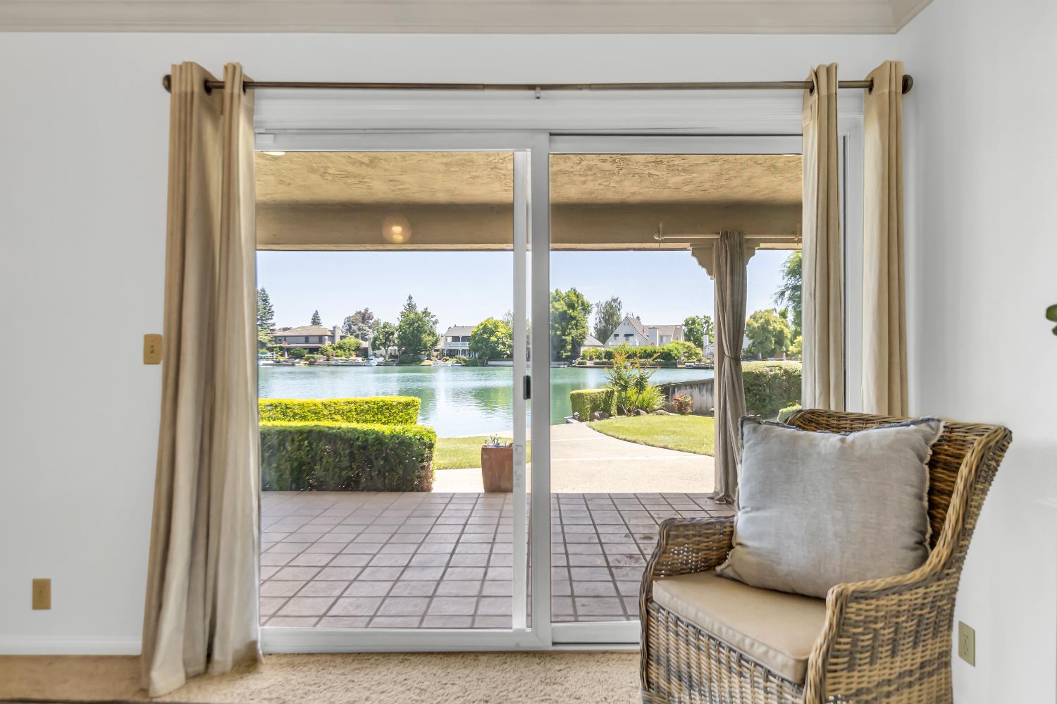S Mills Avenue, Lodi, California image 33