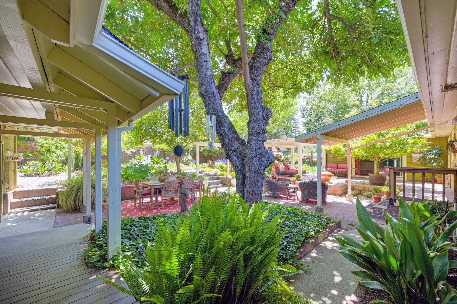 Mahala Drive, Carmichael, California image 27