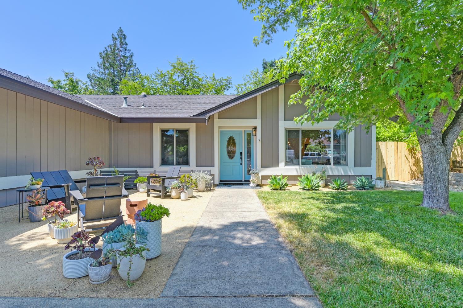 Mesquite Court, Folsom, California image 2