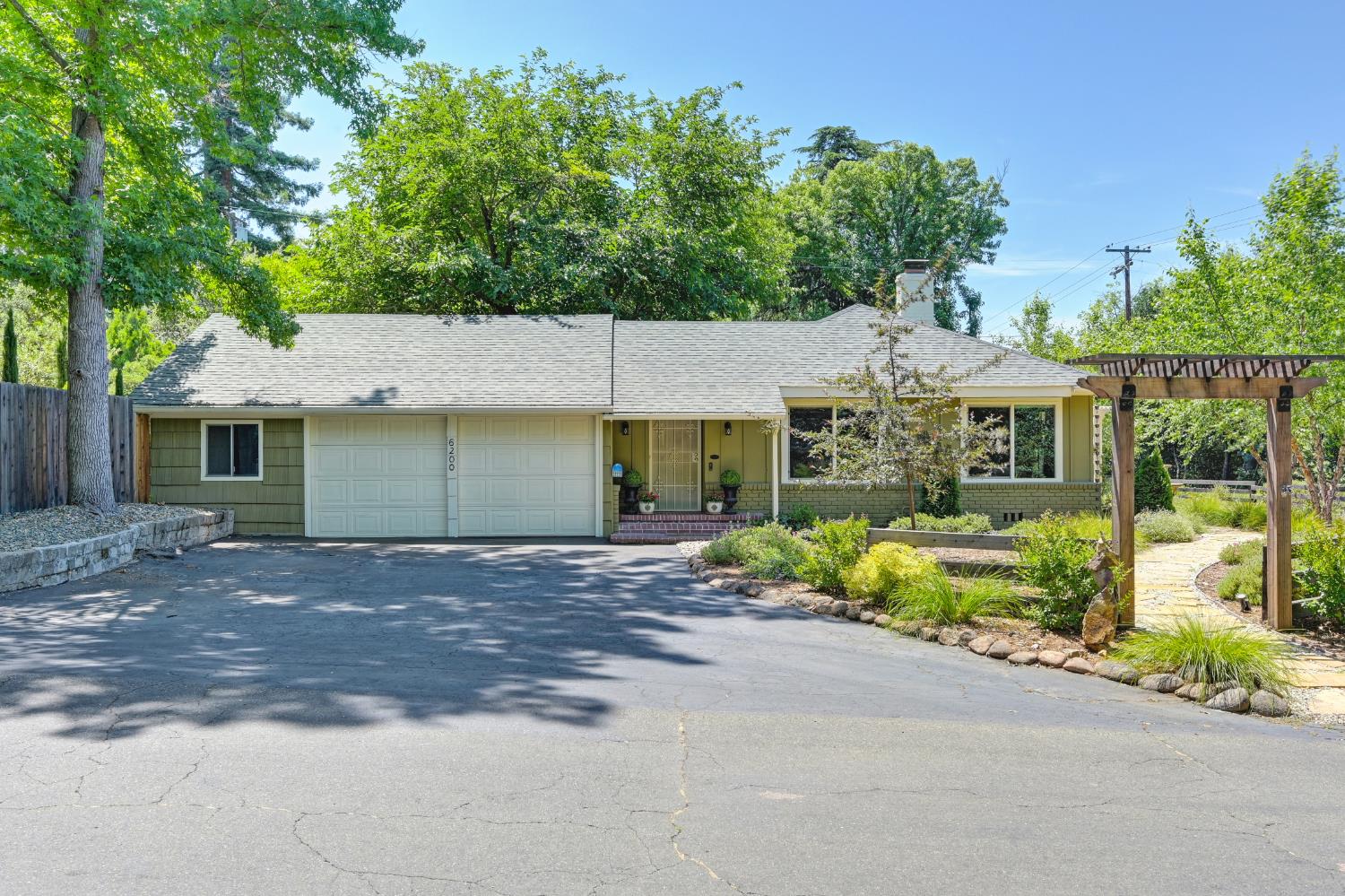 Mahala Drive, Carmichael, California image 3
