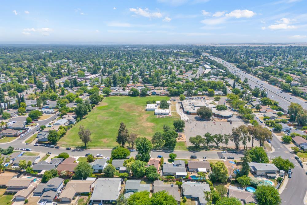 Water Tree Way, Sacramento, California image 47