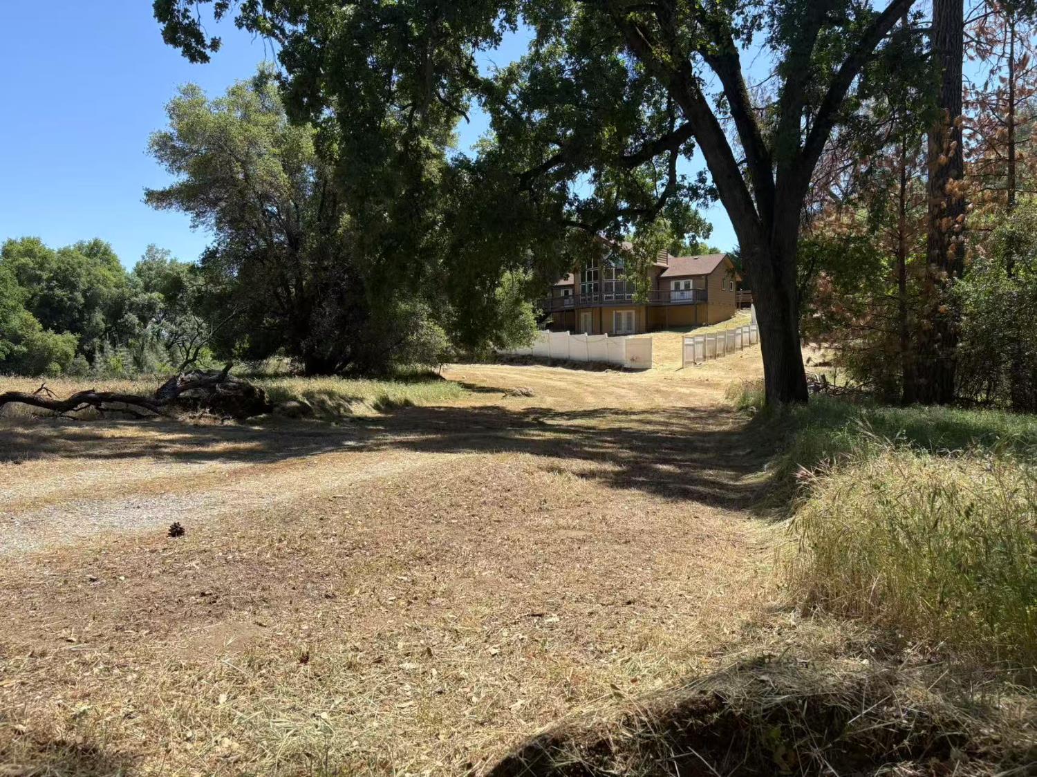 Van Pooka Court, Somerset, California image 5