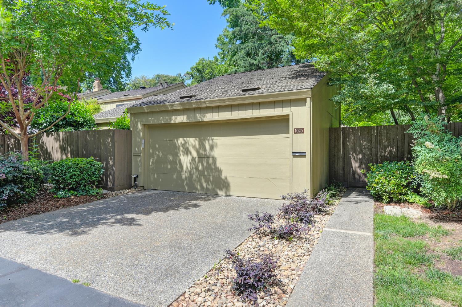 Vanderbilt, Sacramento, California image 34