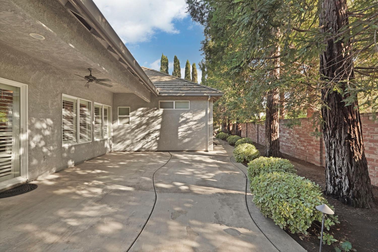 Summerset Court, Lodi, California image 41
