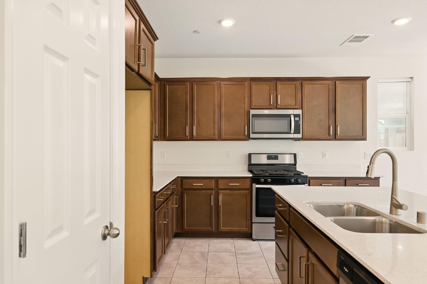 Kramer Ranch Lane, Elk Grove, California image 7