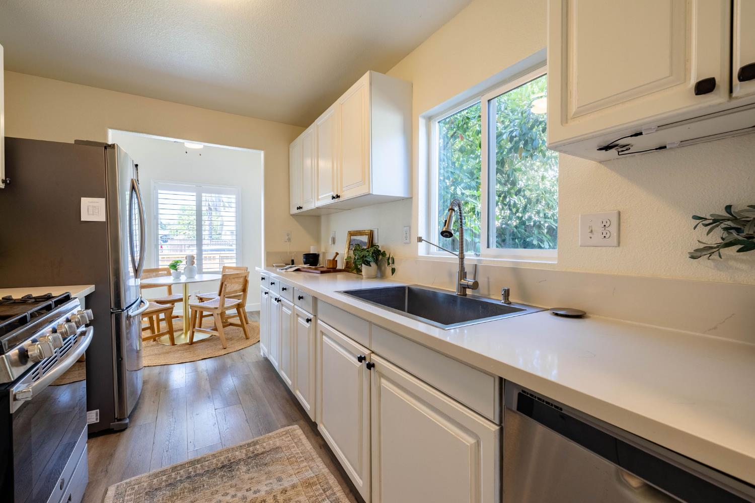 15th Avenue, Sacramento, California image 14