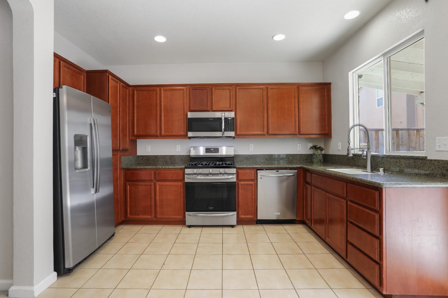 Summerwind Lane, Manteca, California image 10