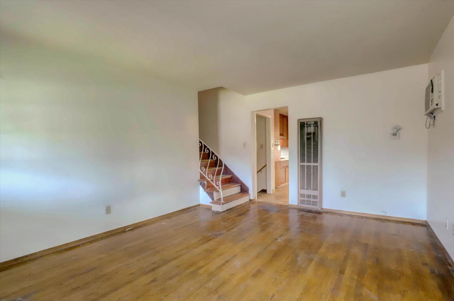 Elvyra Way, Sacramento, California image 5