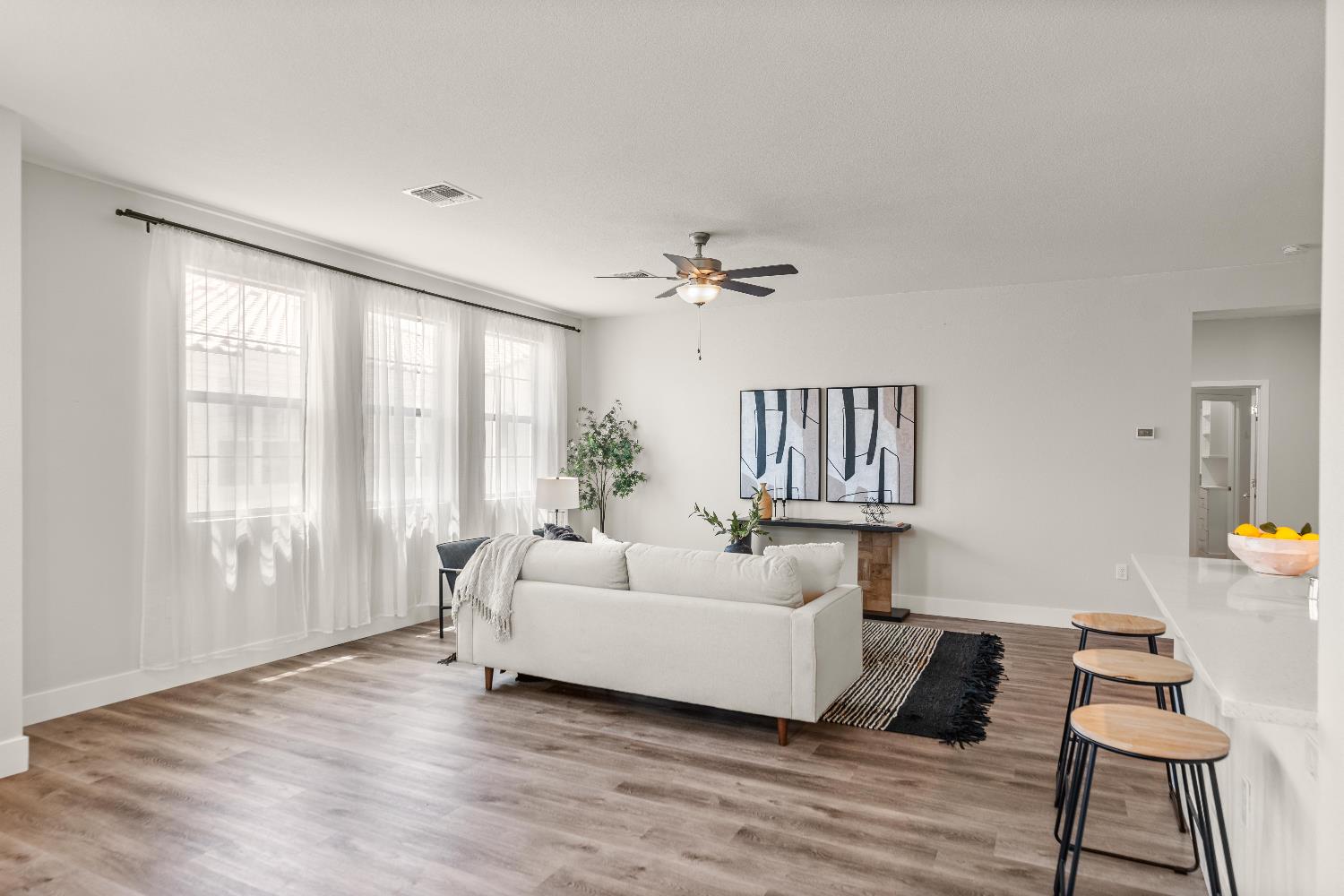 E Commerce Way #17104, Sacramento, California image 7