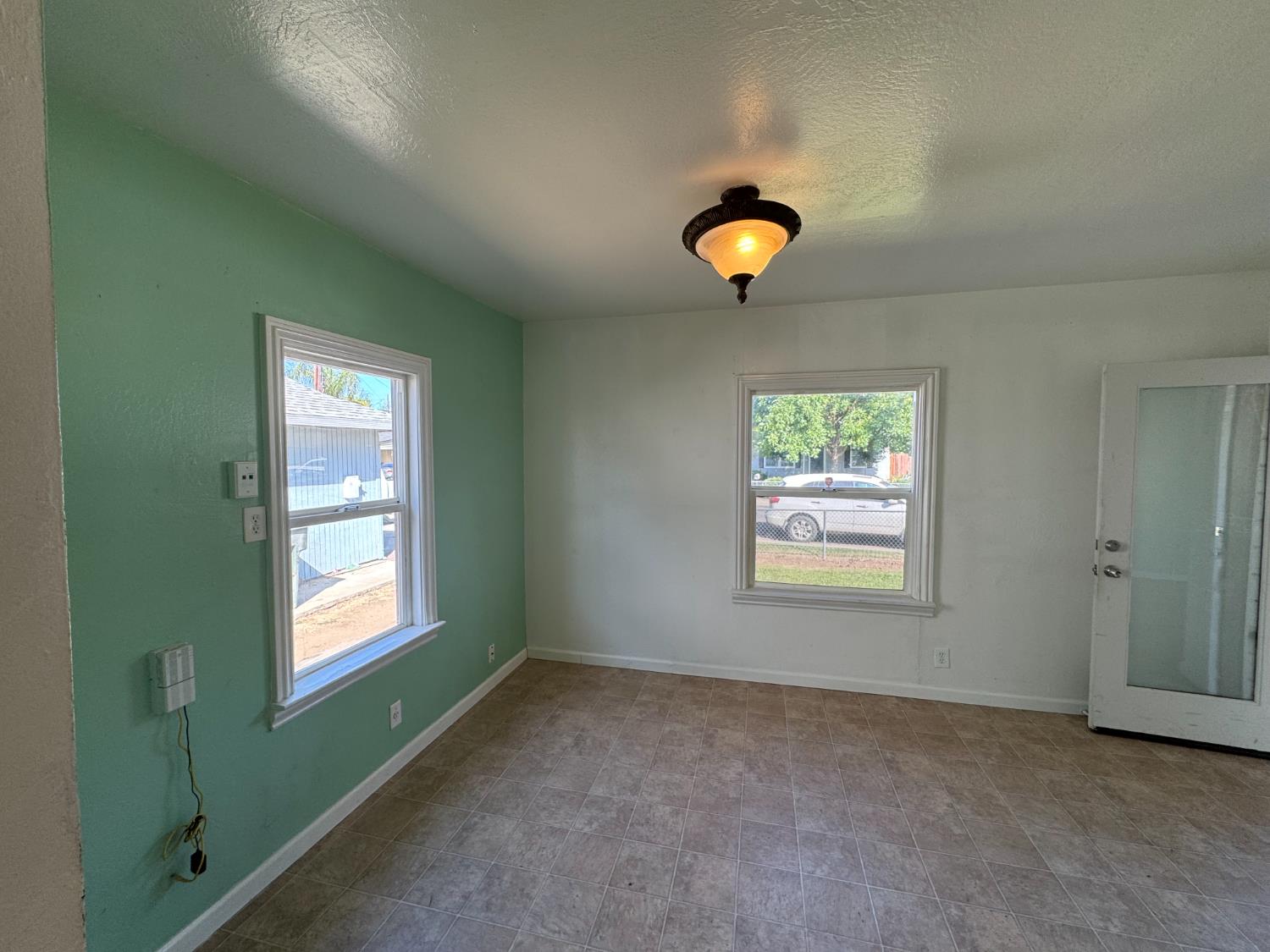 Dorman Avenue, Yuba City, California image 9