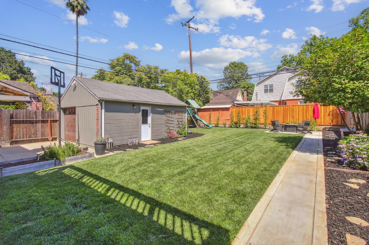 45th Street, Sacramento, California image 43
