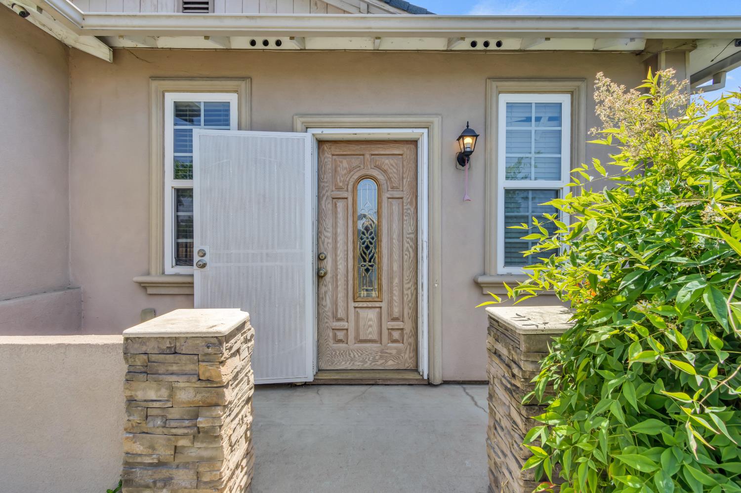 Rio Linda Boulevard, Sacramento, California image 16