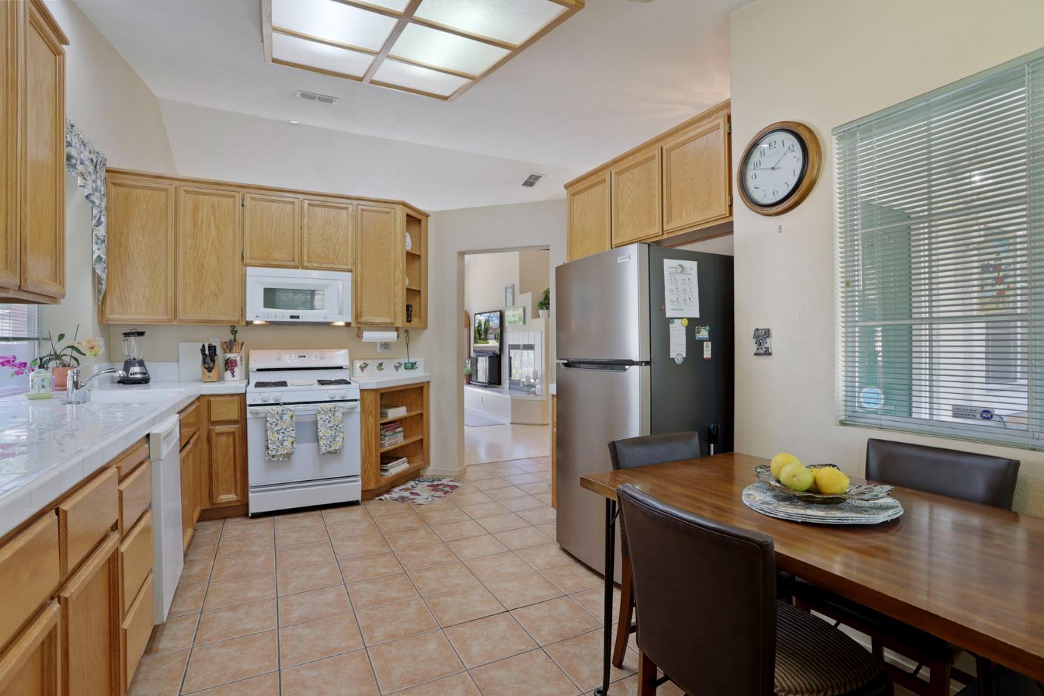 Tupelo Drive, Stockton, California image 18