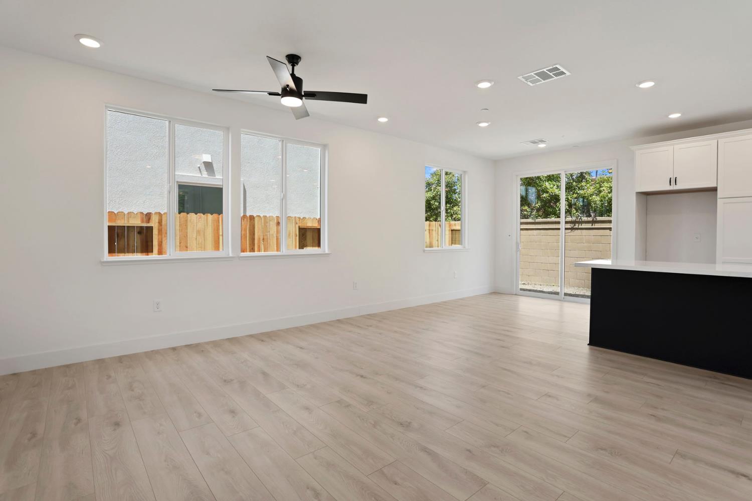 Caravaggio (lot 2) Circle, Sacramento, California image 10