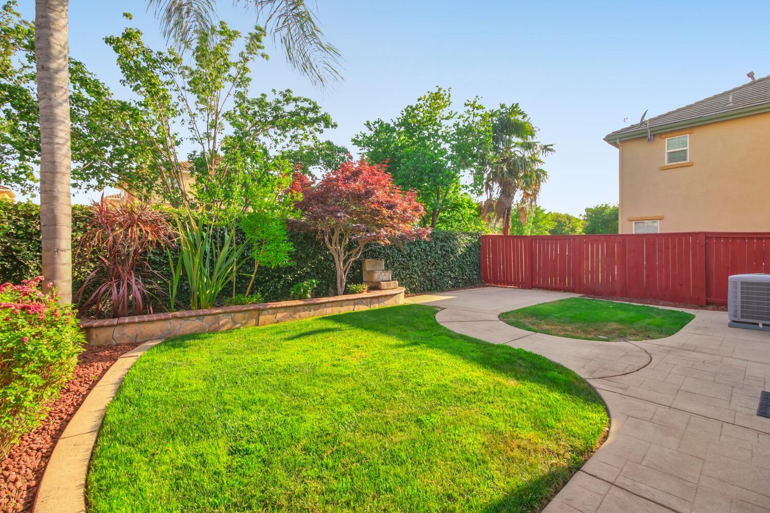 Anjou Circle, Sacramento, California image 35