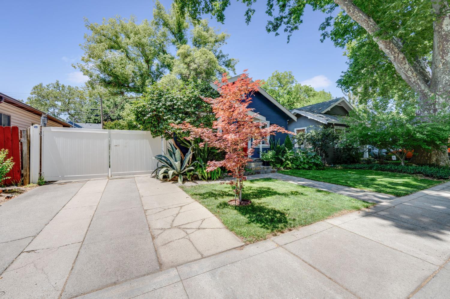 17th Street, Sacramento, California image 4