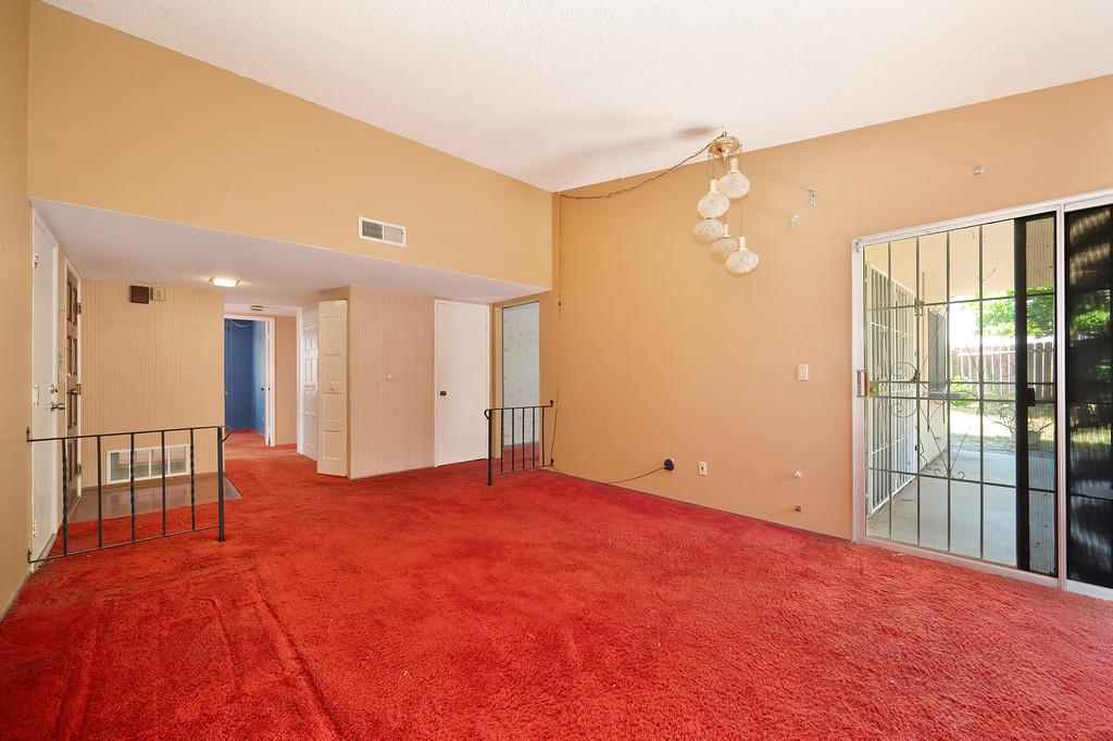 Mira Del Rio Way, Sacramento, California image 4
