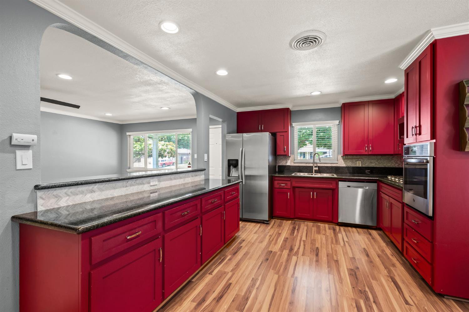 Maywood Way, Sacramento, California image 8