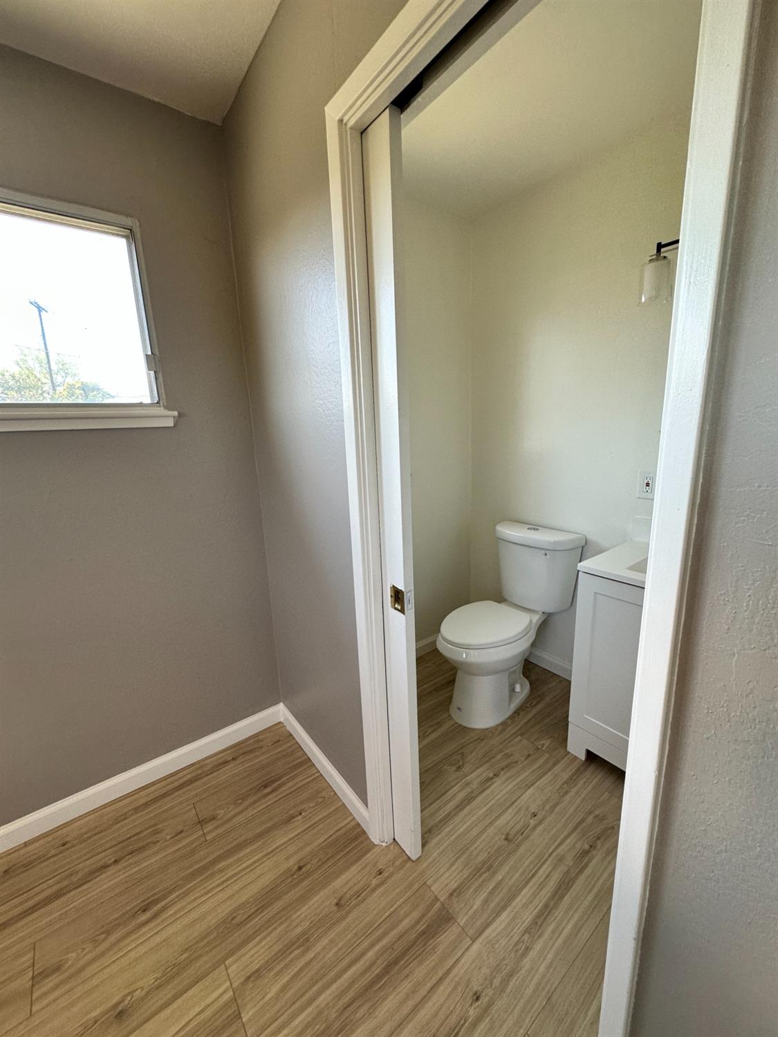 South Parkway, Sacramento, California image 23