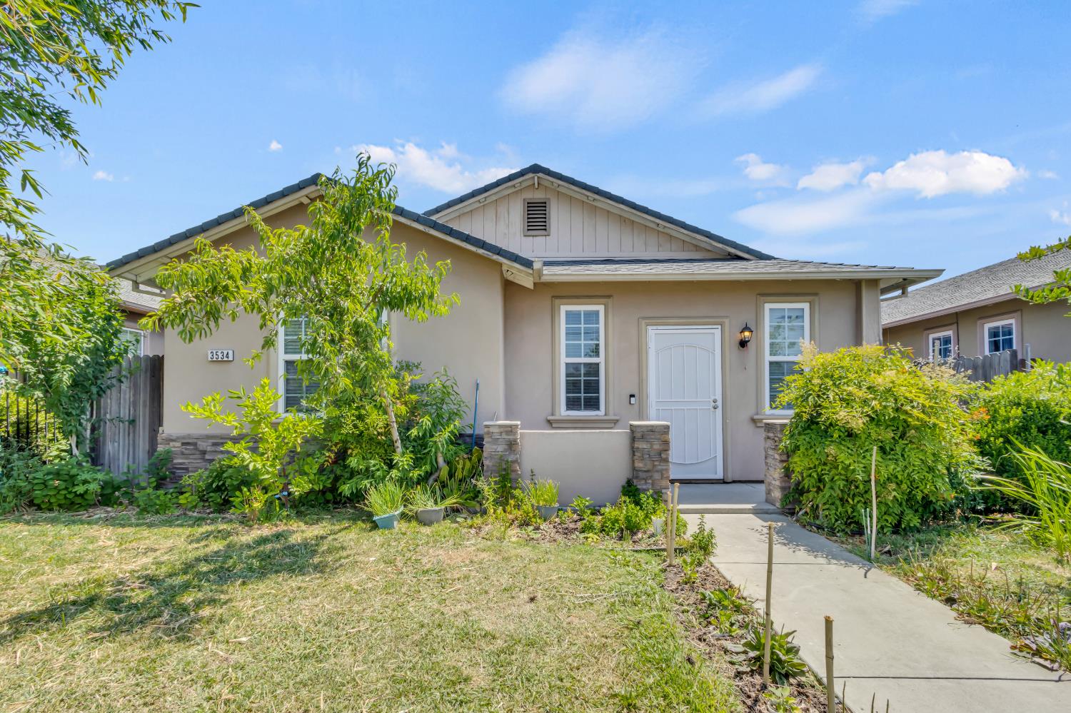 Rio Linda Boulevard, Sacramento, California image 1