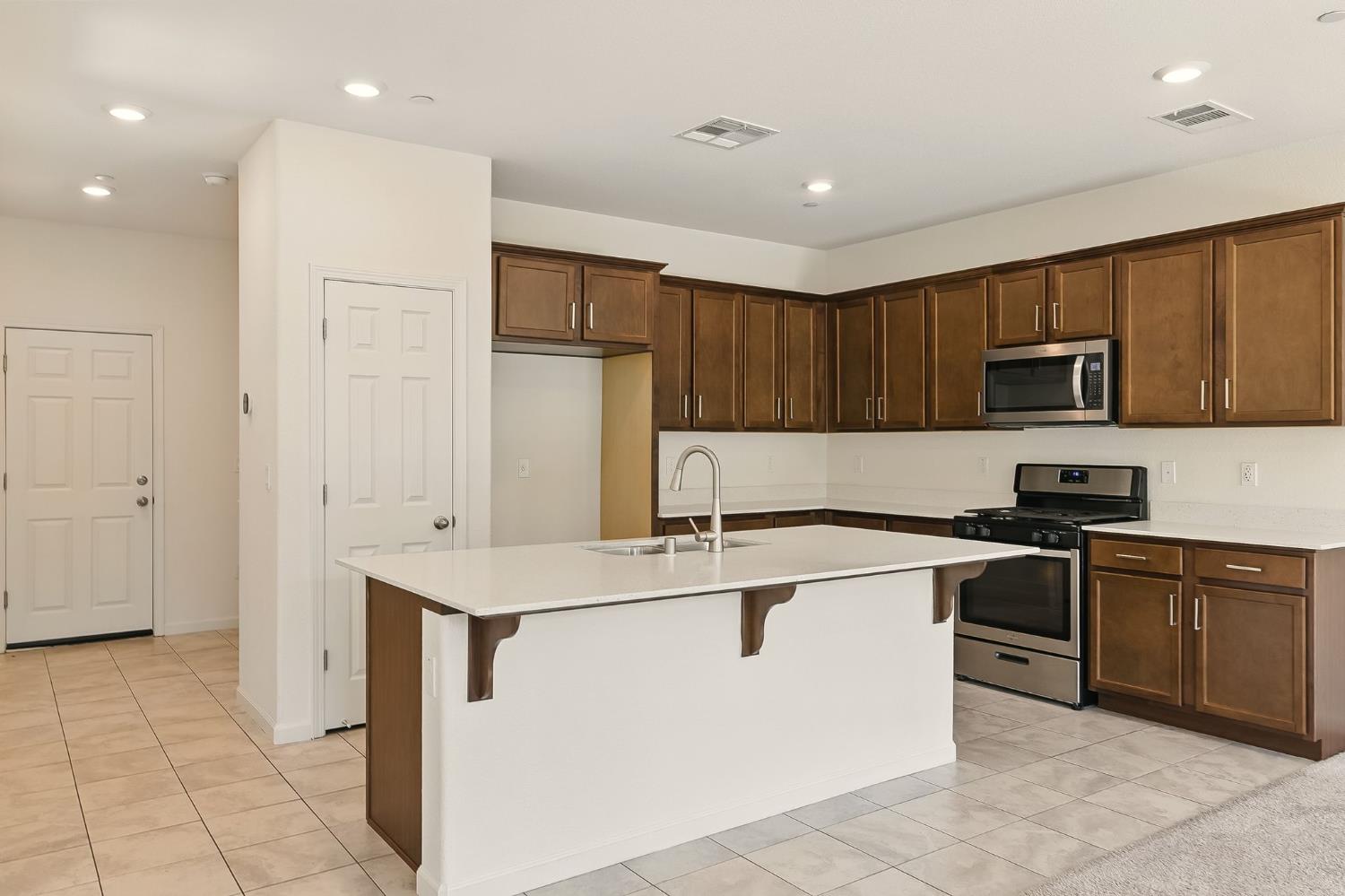 Kramer Ranch Lane, Elk Grove, California image 6