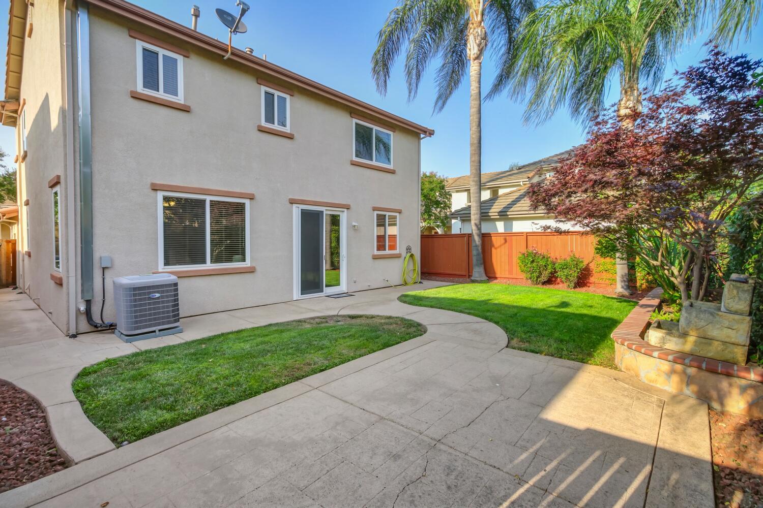 Anjou Circle, Sacramento, California image 33