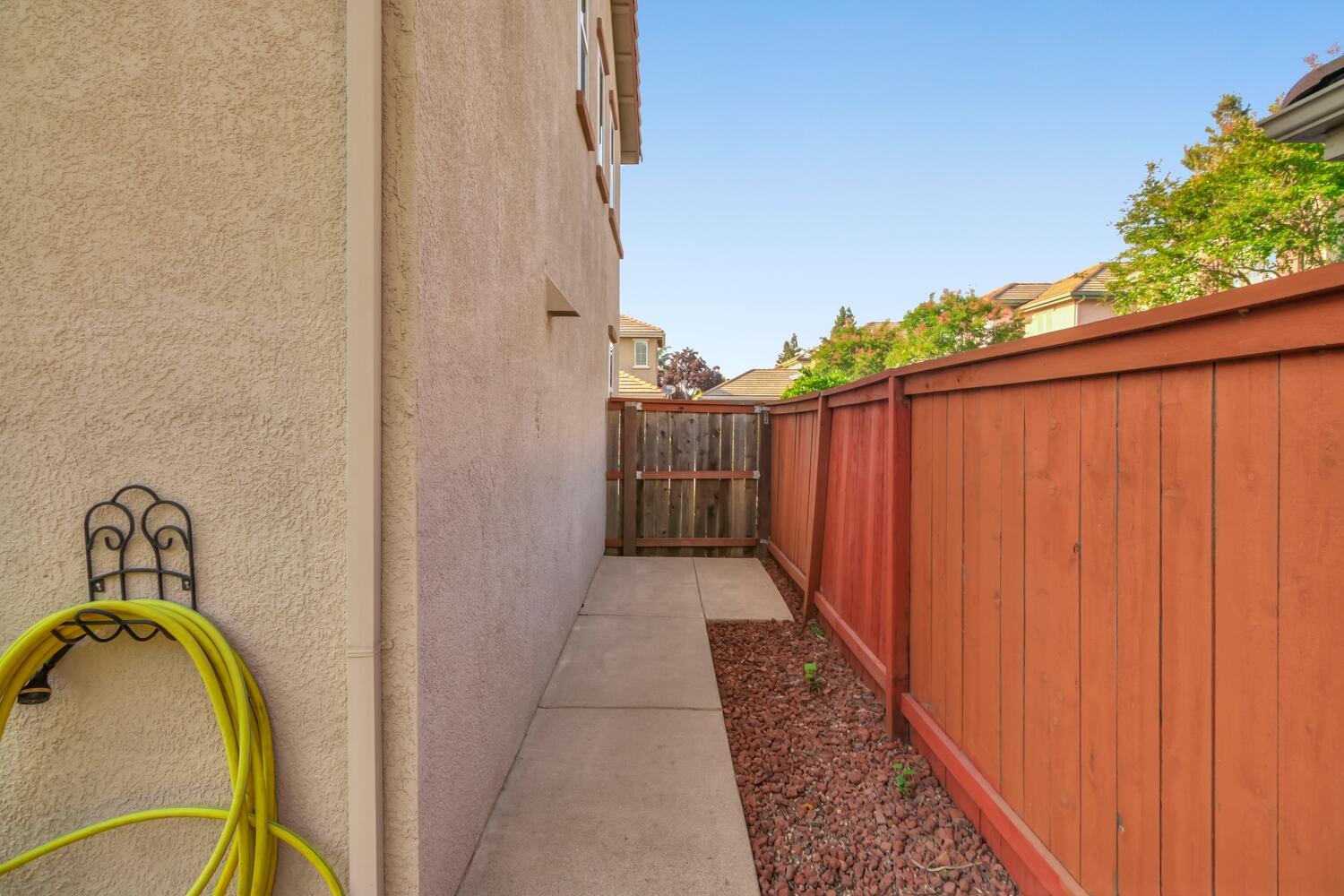 Anjou Circle, Sacramento, California image 38