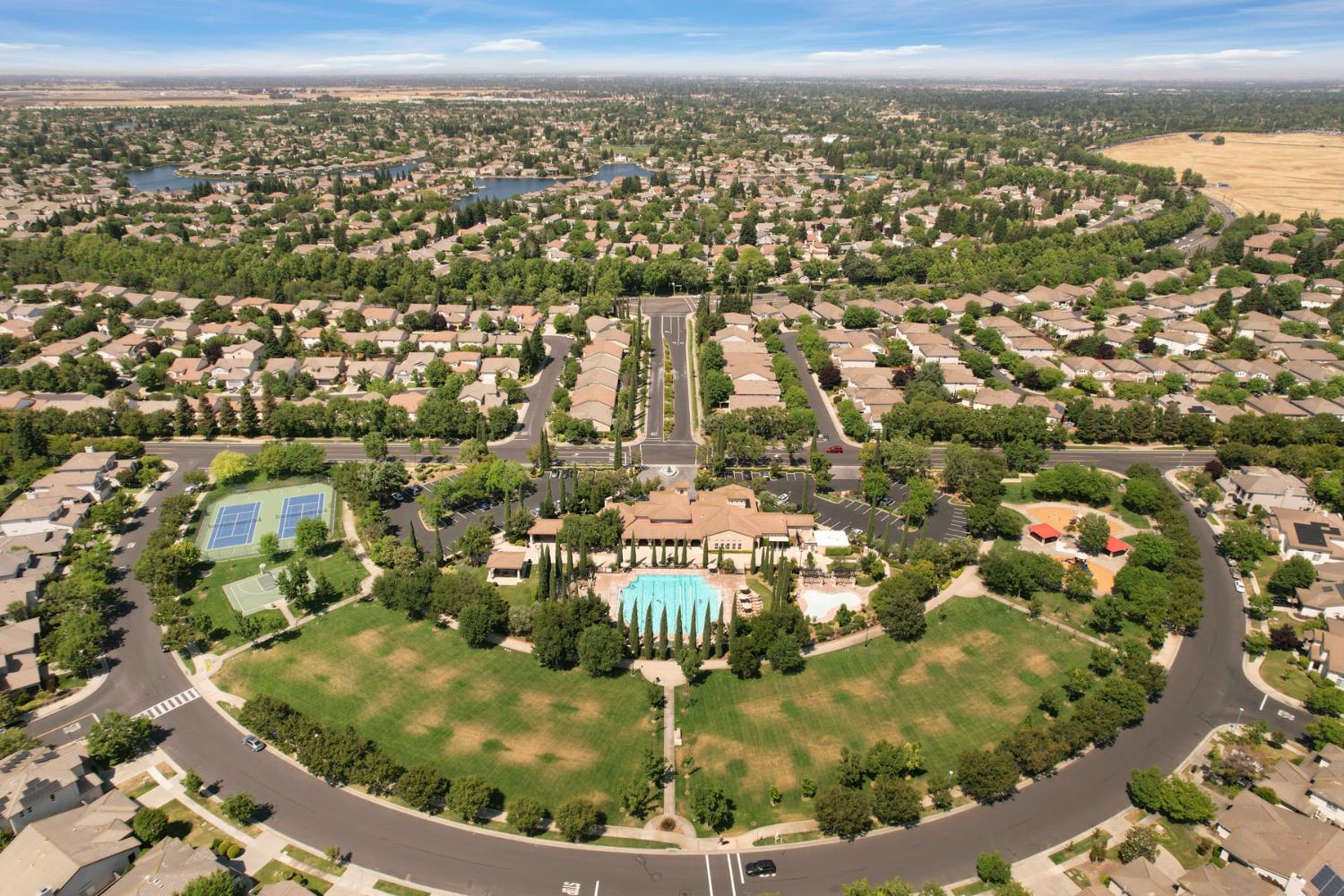 Nestling Circle, Elk Grove, California image 49