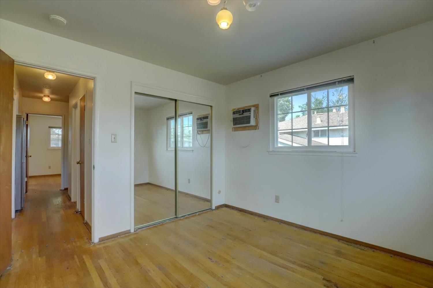 Elvyra Way, Sacramento, California image 14