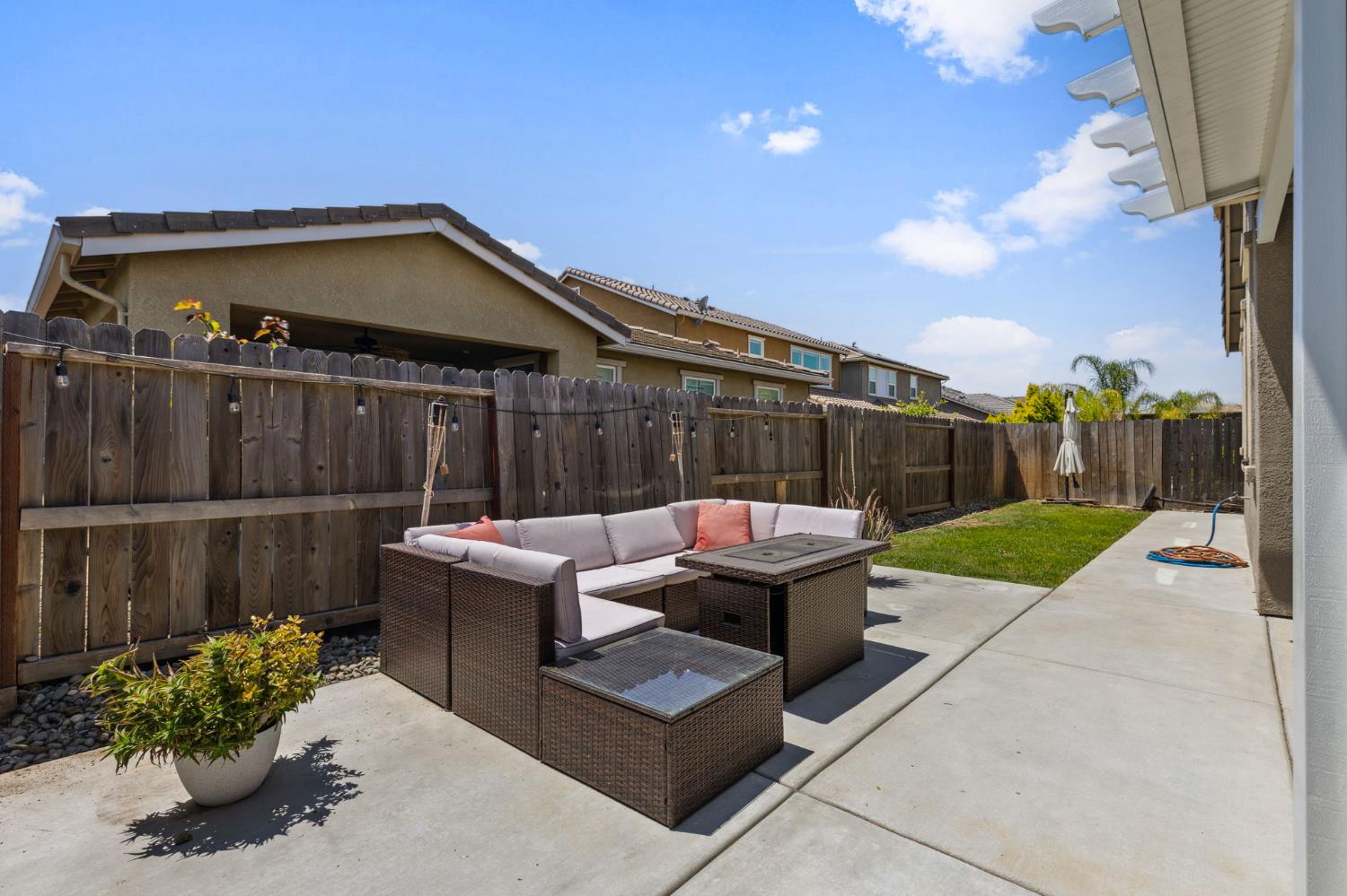Hydra Circle, Roseville, California image 30