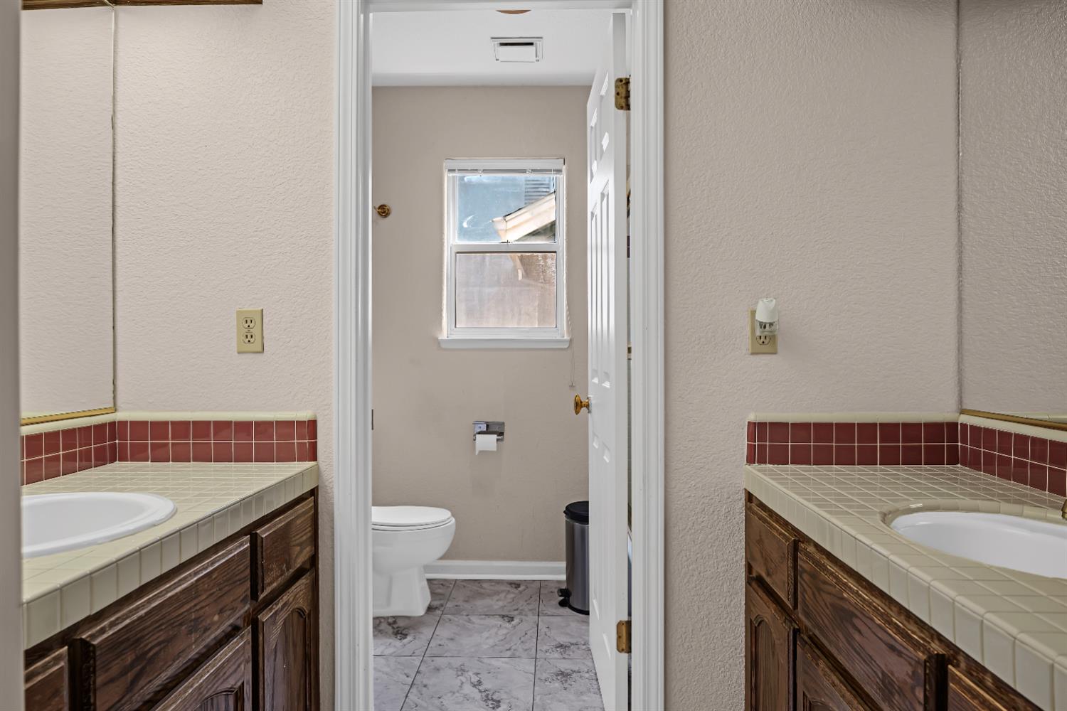Boston Way, Modesto, California image 44