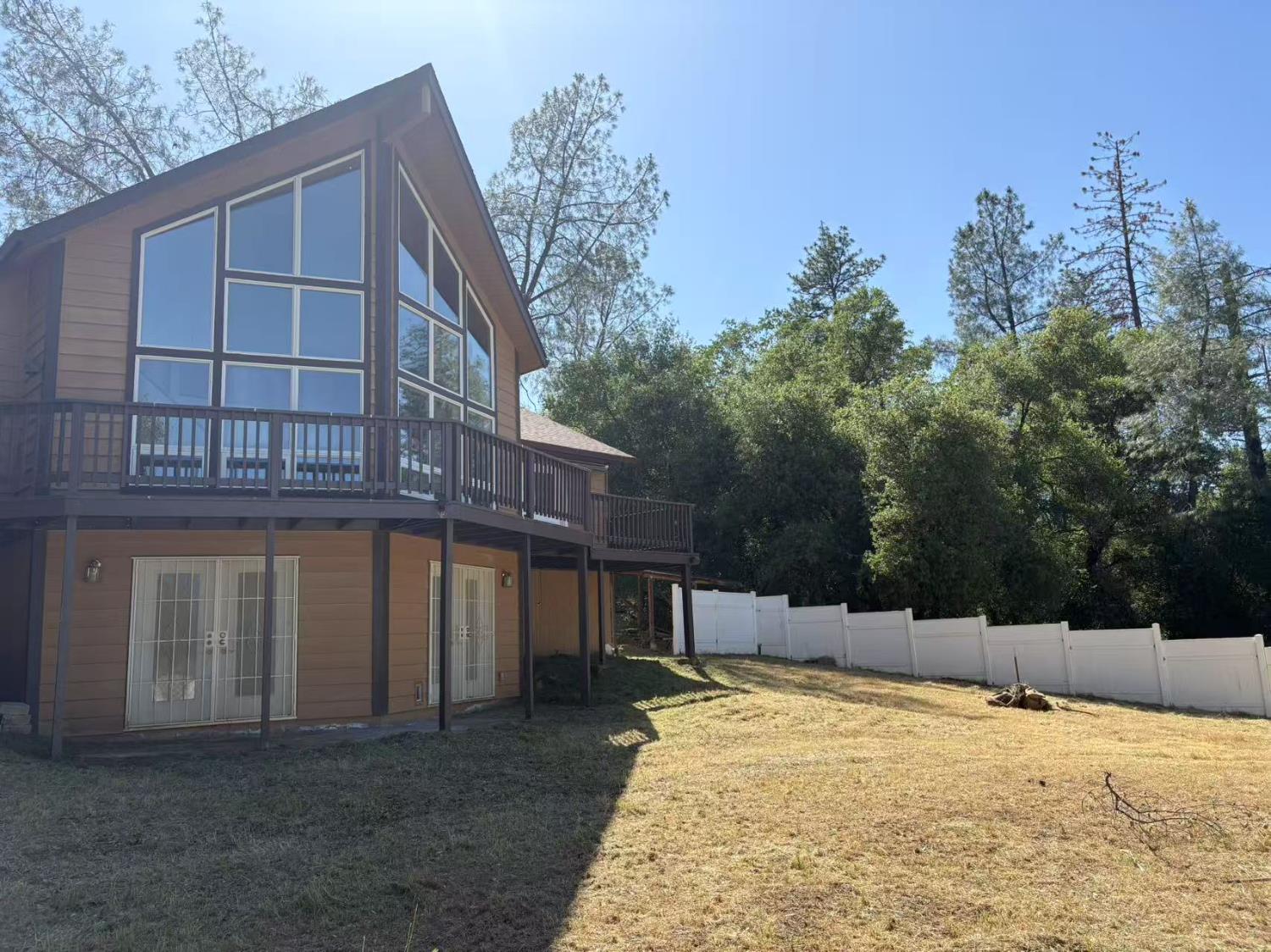 Van Pooka Court, Somerset, California image 20