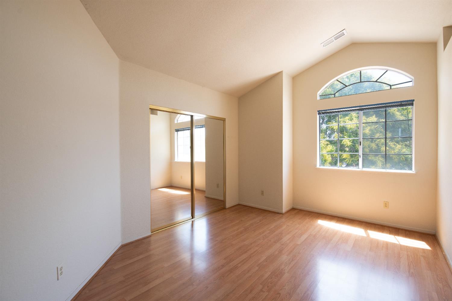 Birchwood Court, Tracy, California image 33