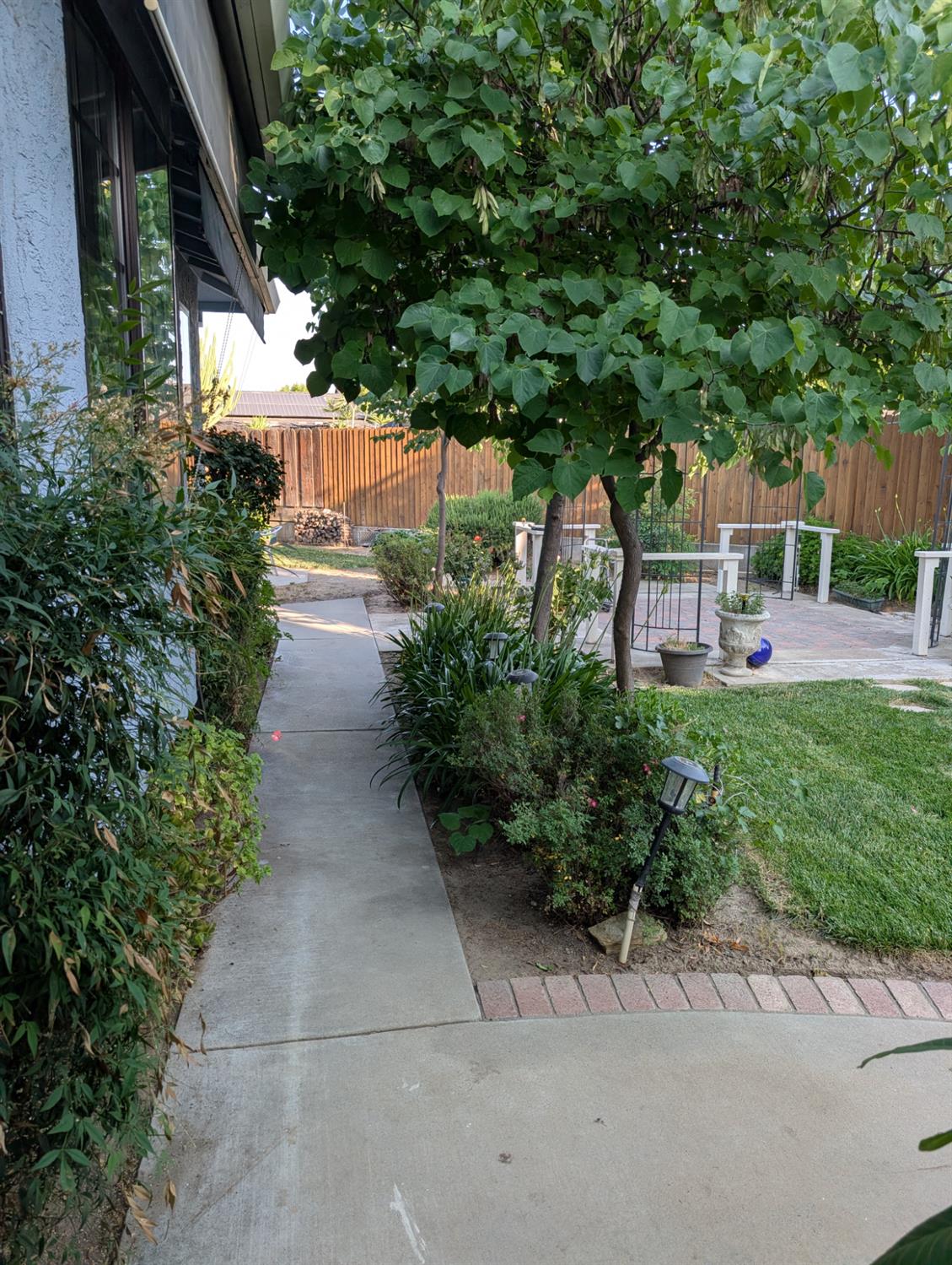 Liverpool Court, Manteca, California image 42