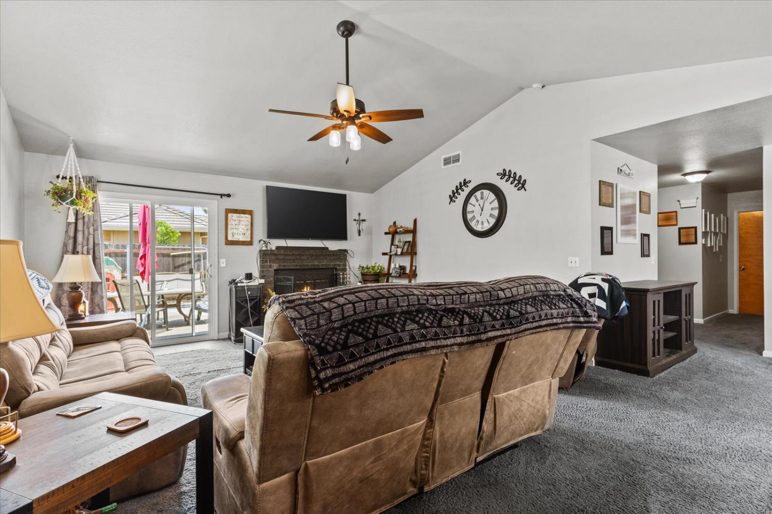Theresa Way, Yuba City, California image 21