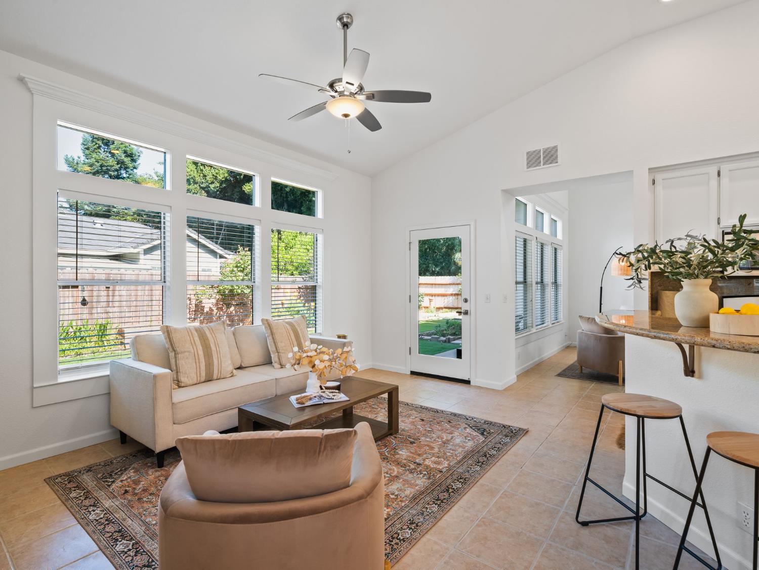 La Paloma Court, Davis, California image 13
