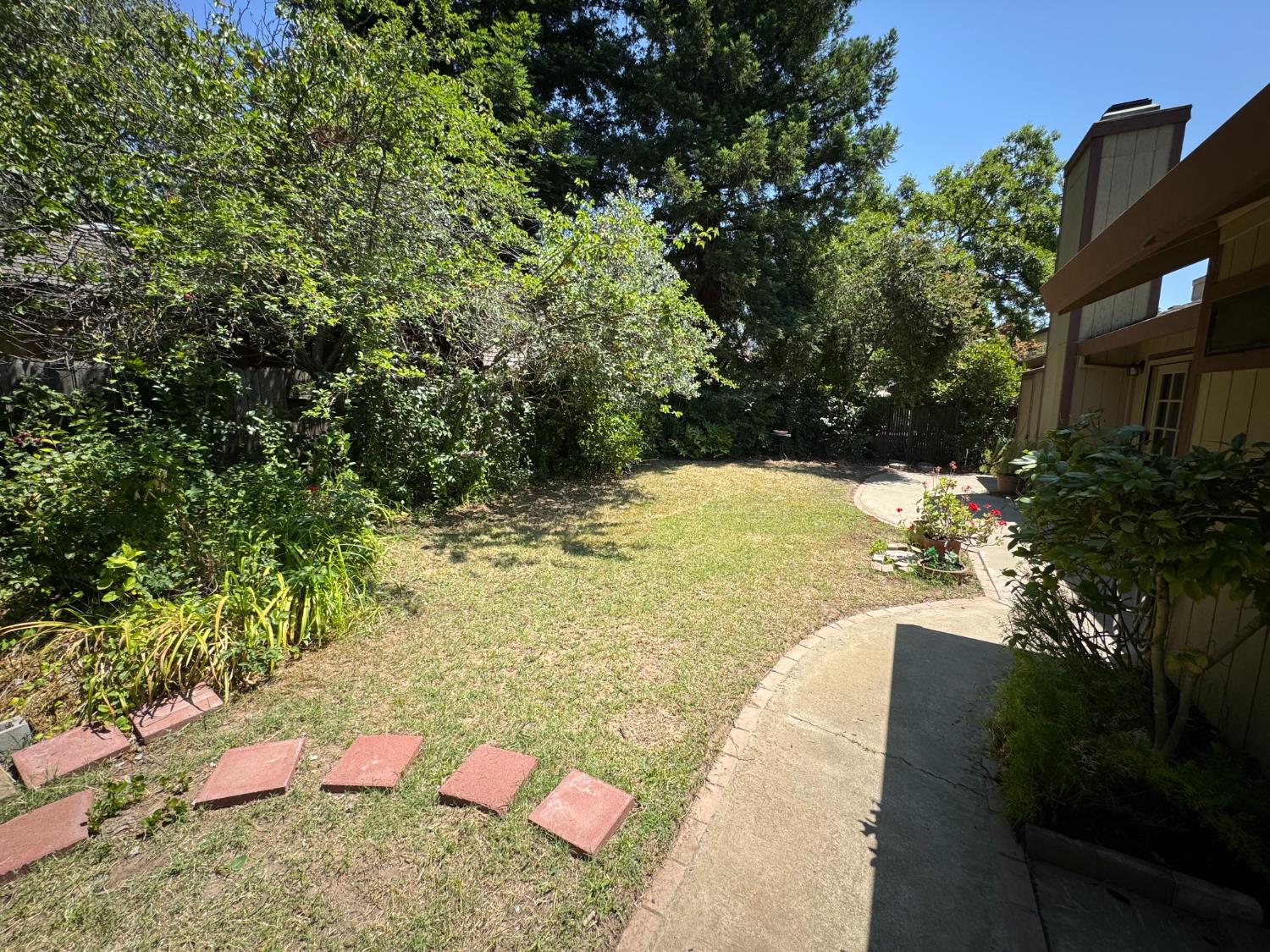 Oak Stream Court, Carmichael, California image 43