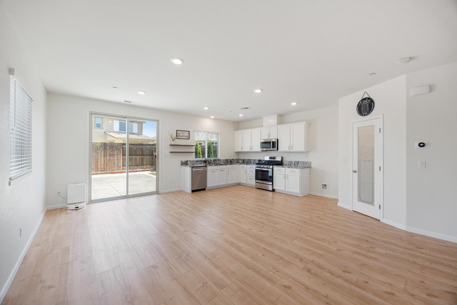 Newmarket Street, Roseville, California image 9