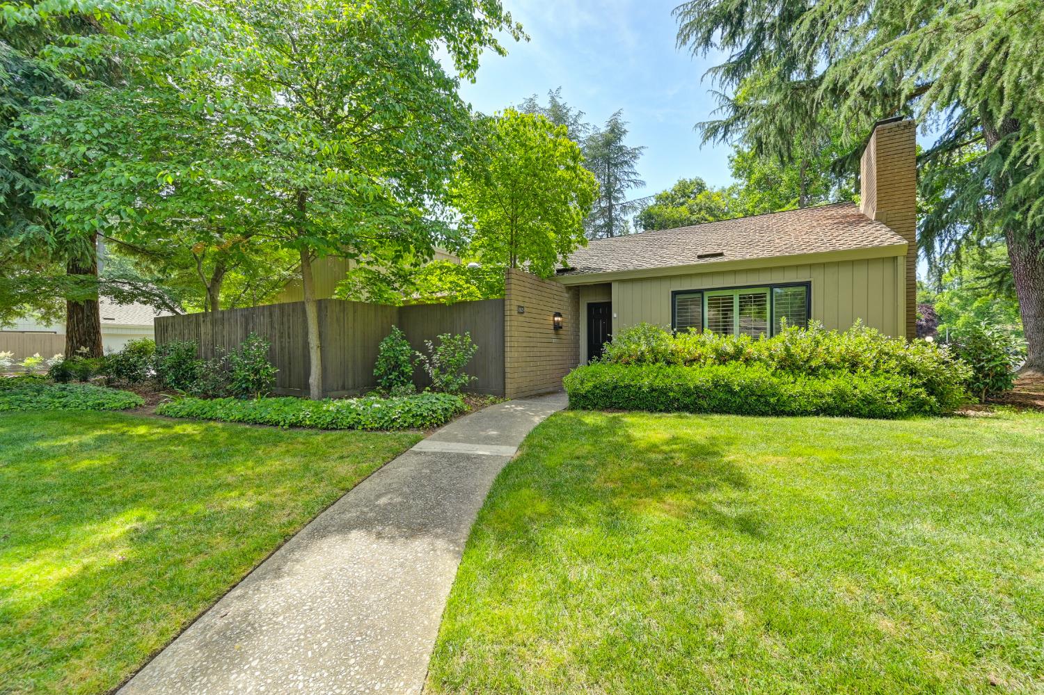 Vanderbilt, Sacramento, California image 1